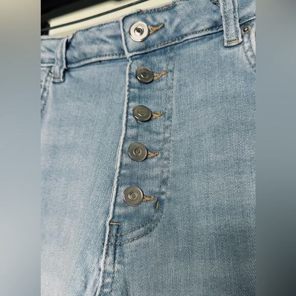 Forever 21 Frayed Faded Super Flared Jeans Size 30 - Picture 4 of 8